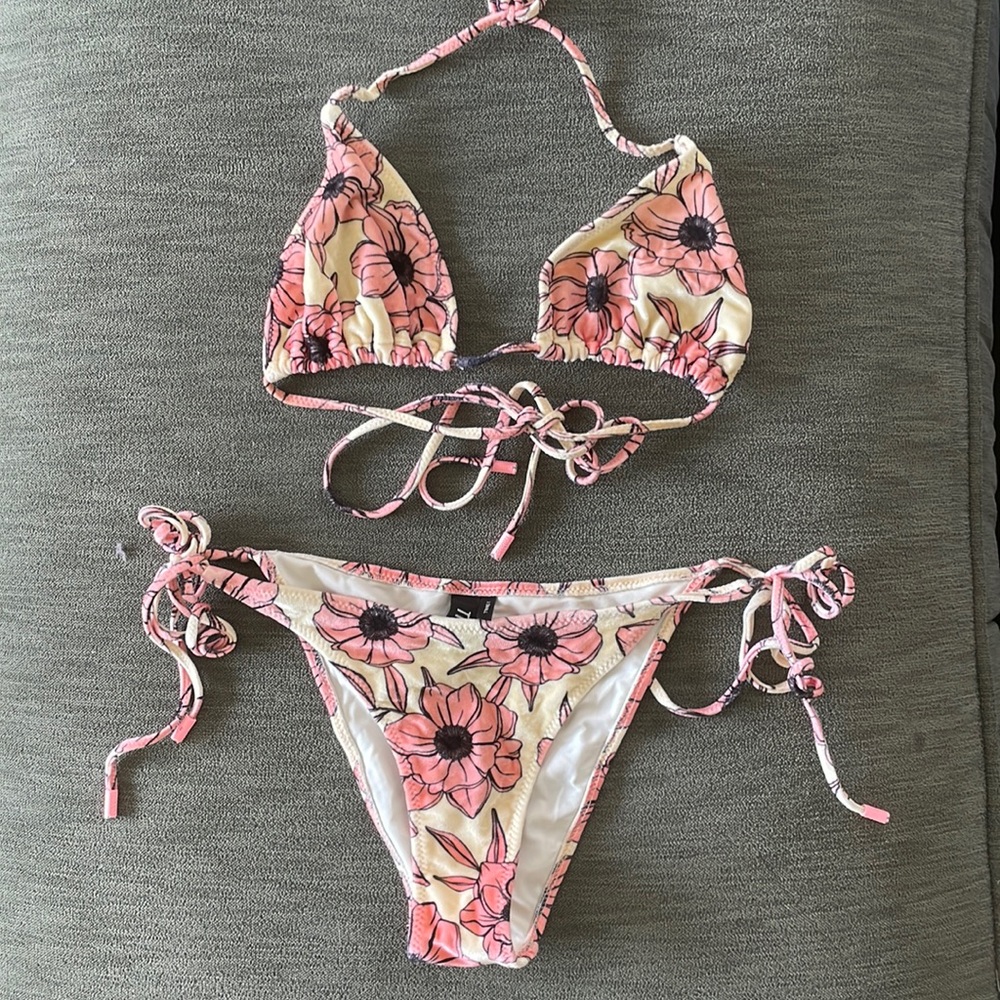 Pink Velvet Floral Triangl Bikini